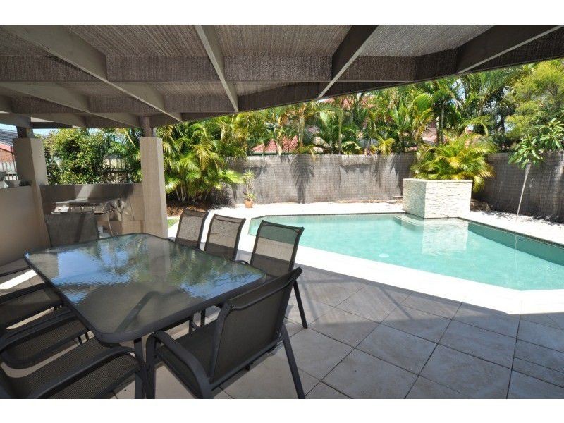 4 Koitaki Court, Runaway Bay QLD 4216