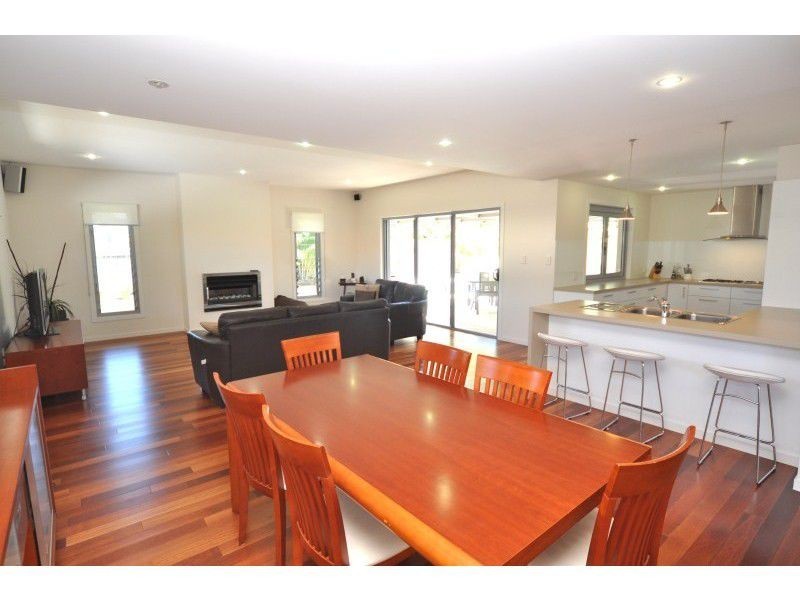 4 Koitaki Court, Runaway Bay QLD 4216