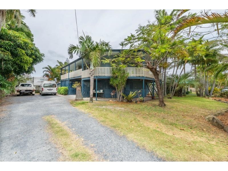 32 Crescent Avenue, Hope Island QLD 4212