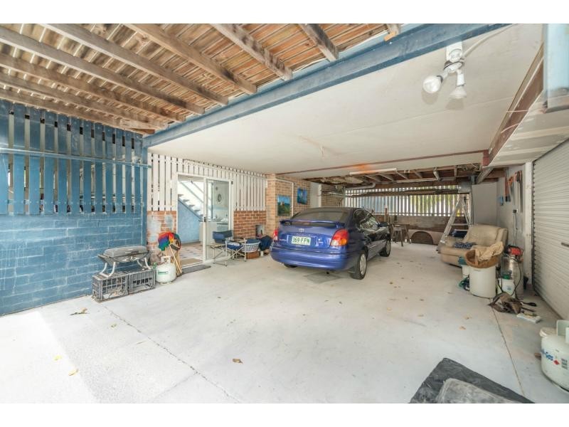 32 Crescent Avenue, Hope Island QLD 4212