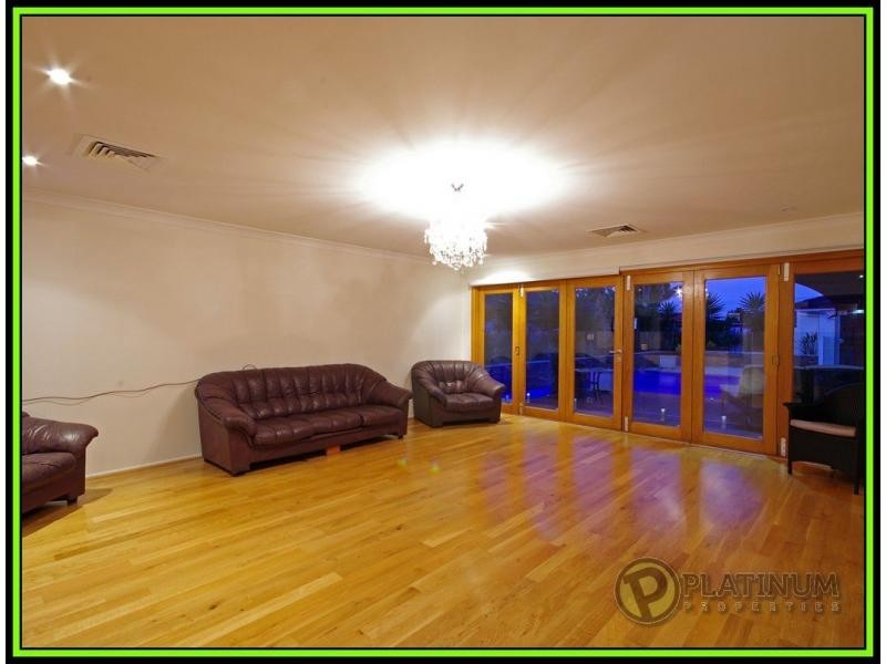 14 O’Grady Drive, Paradise Point QLD 4216
