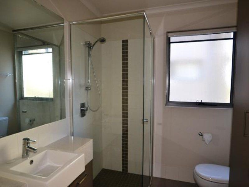 10/12 Bayview Street, Runaway Bay QLD 4216