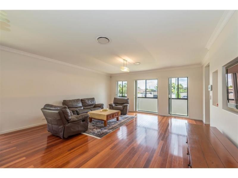 59 Morala Avenue, Runaway Bay QLD 4216