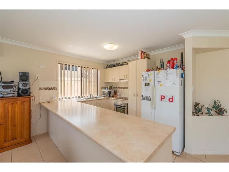 32 Golden Bear Drive, Arundel QLD 4214