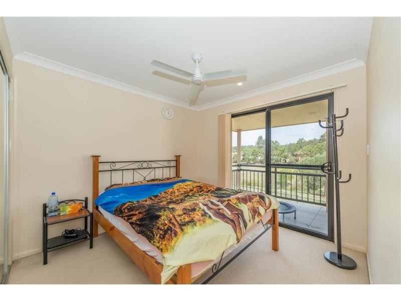 32 Golden Bear Drive, Arundel QLD 4214