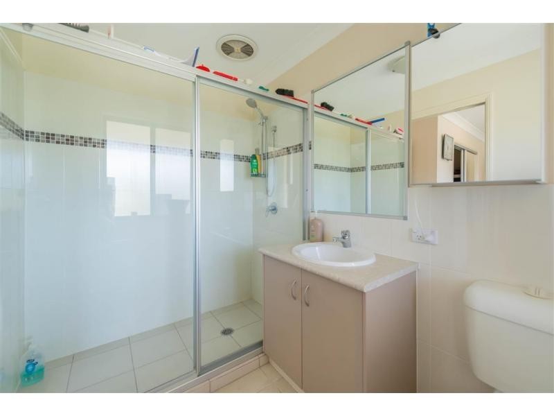 32 Golden Bear Drive, Arundel QLD 4214