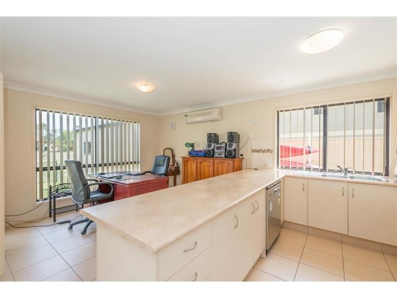 32 Golden Bear Drive, Arundel QLD 4214