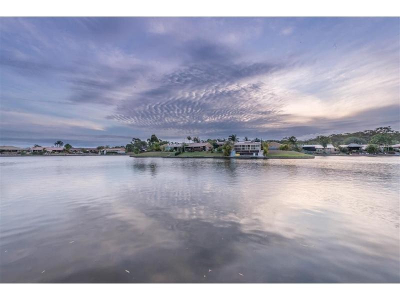 2/20 Possum Court, Coombabah QLD 4216