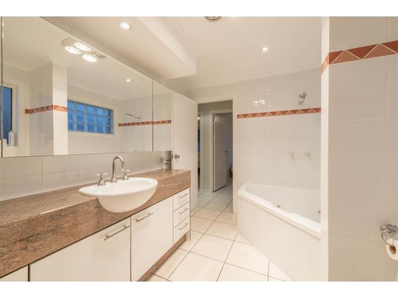 2/20 Possum Court, Coombabah QLD 4216