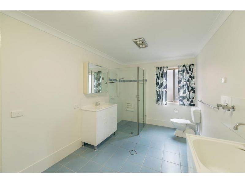 473 Pine Ridge Road, Runaway Bay QLD 4216