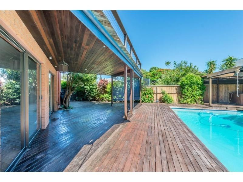 16 Yacht Street, Southport QLD 4215