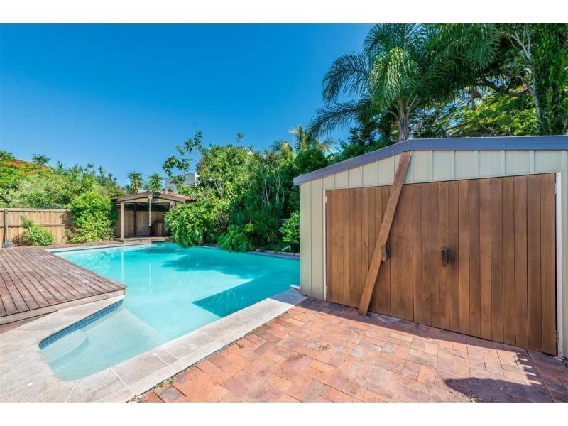 16 Yacht Street, Southport QLD 4215