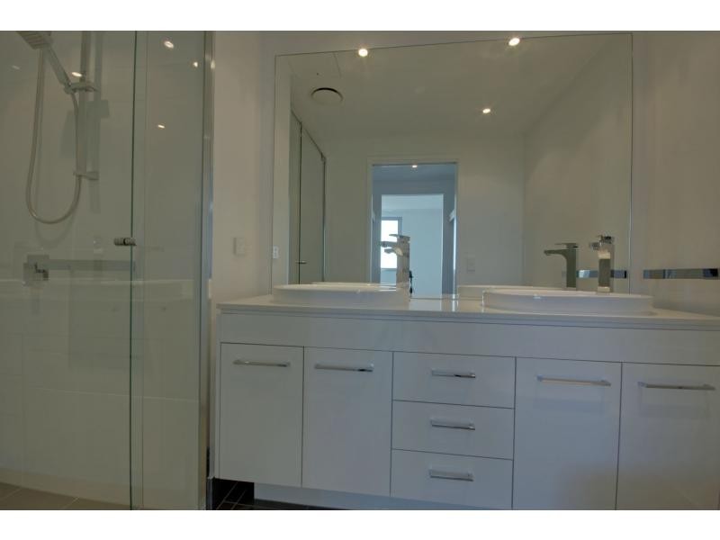 703/7-13 Imperial Parade, Labrador QLD 4215