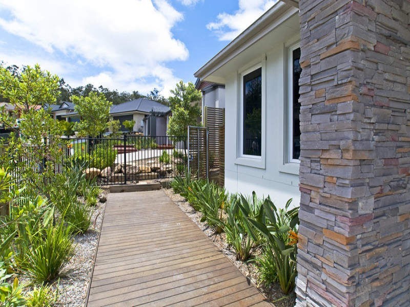 9 Mossman Parade, Waterford QLD 4133