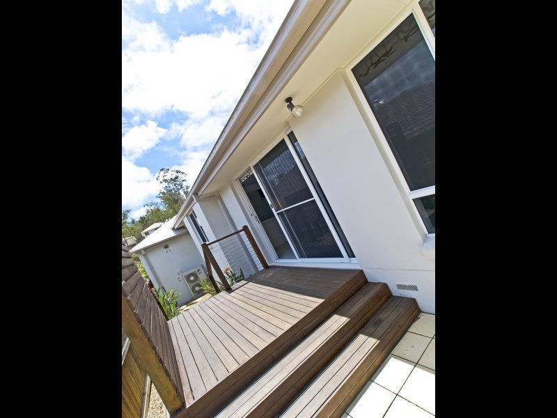 9 Mossman Parade, Waterford QLD 4133