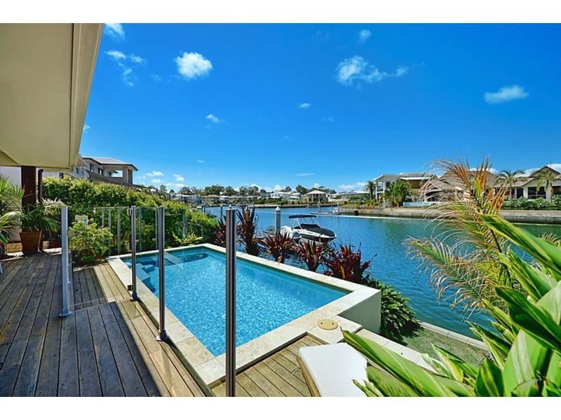 53 Compass Drive, Biggera Waters QLD 4216