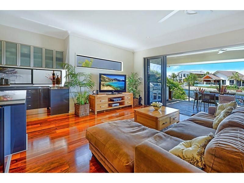 53 Compass Drive, Biggera Waters QLD 4216