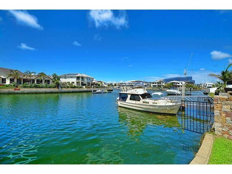 53 Compass Drive, Biggera Waters QLD 4216