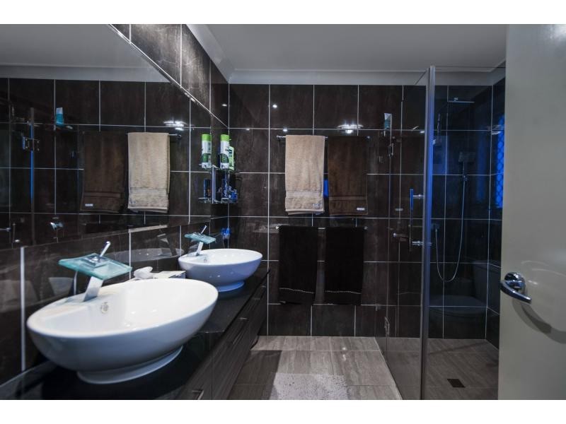 25 Costa Del Sol Avenue, Coombabah QLD 4216