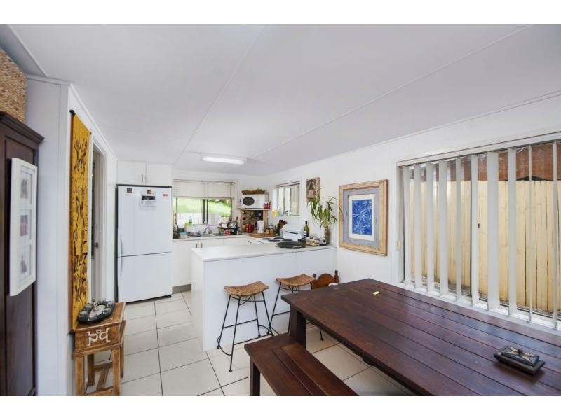 5 Rodlan Parade, Labrador QLD 4215
