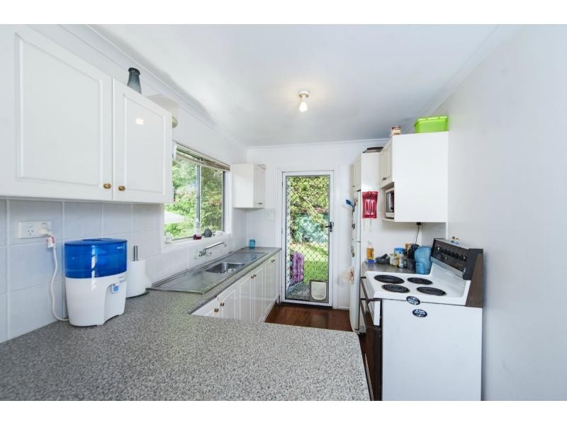 5 Rodlan Parade, Labrador QLD 4215