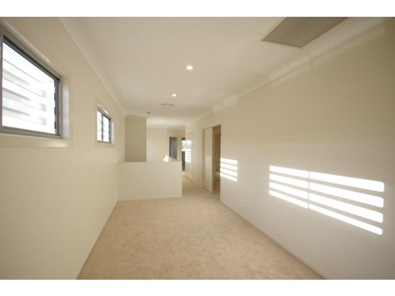 1/10 Vaggelas Crescent, Biggera Waters QLD 4216