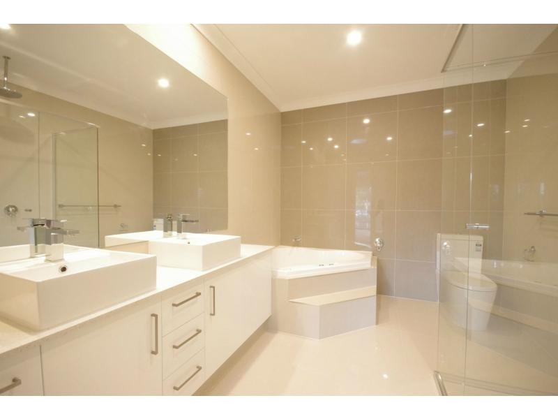 1/10 Vaggelas Crescent, Biggera Waters QLD 4216