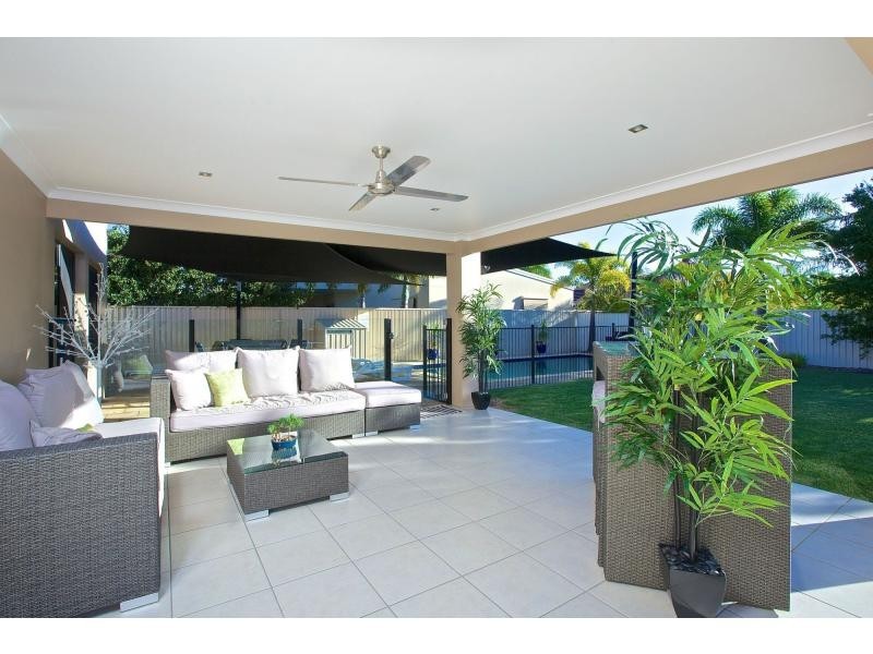 49 Costa Del Sol Avenue, Coombabah QLD 4216