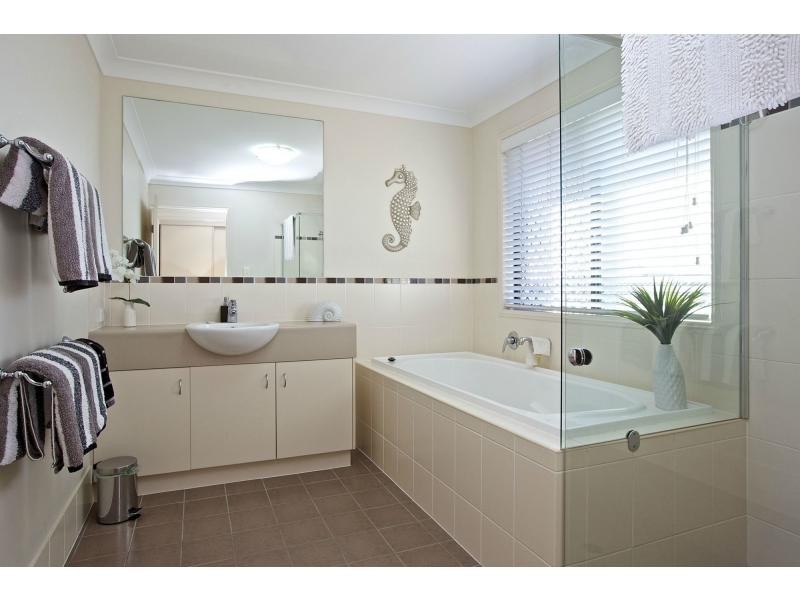 49 Costa Del Sol Avenue, Coombabah QLD 4216