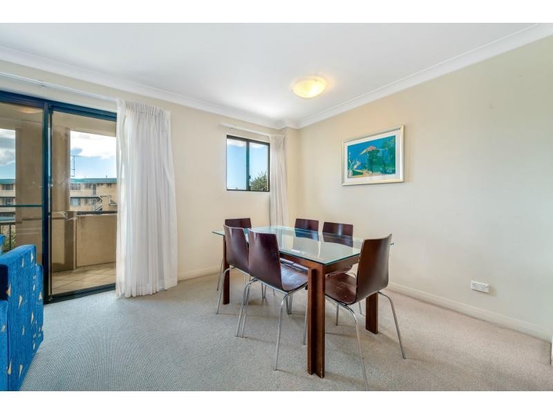 215/392 Marine Parade, Labrador QLD 4215