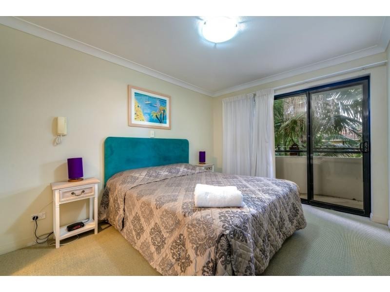 215/392 Marine Parade, Labrador QLD 4215