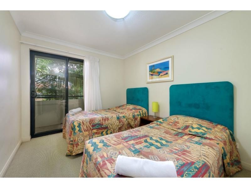 215/392 Marine Parade, Labrador QLD 4215