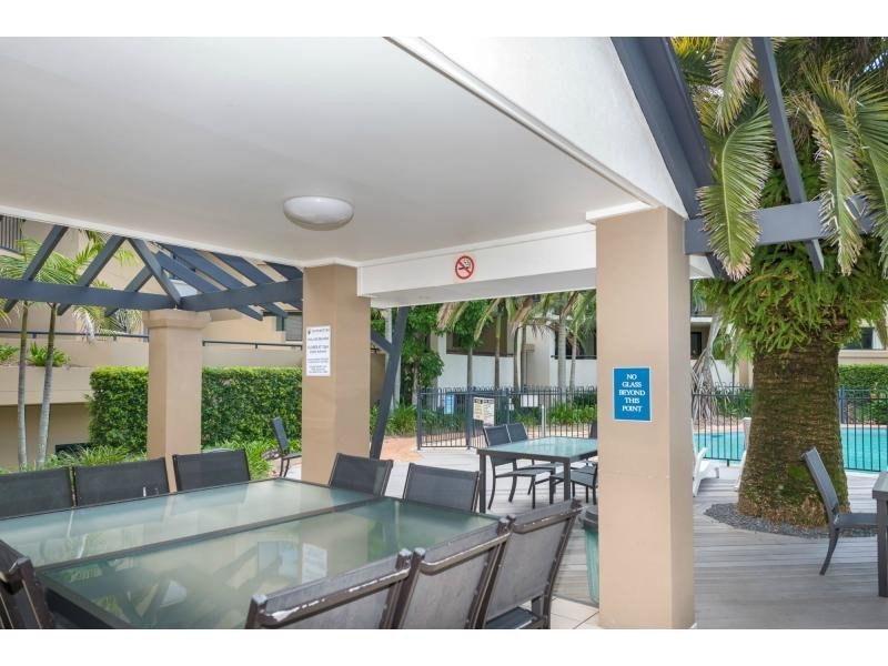 215/392 Marine Parade, Labrador QLD 4215