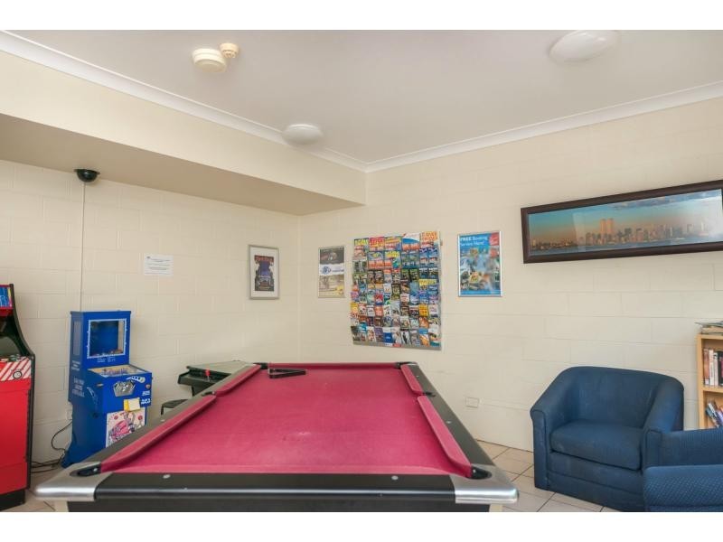 215/392 Marine Parade, Labrador QLD 4215