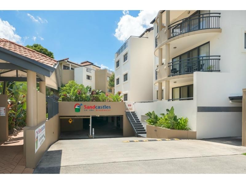 215/392 Marine Parade, Labrador QLD 4215