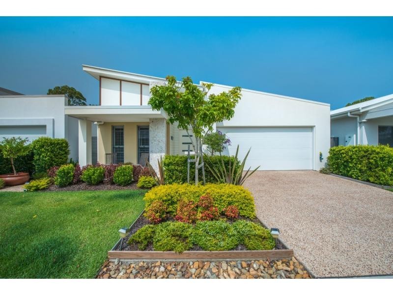 203/1 Halcyon Way, Hope Island QLD 4212
