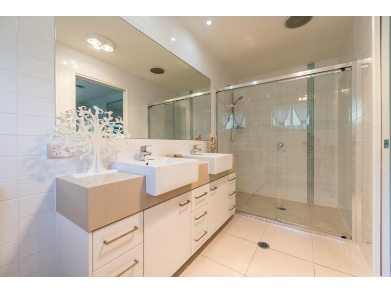 203/1 Halcyon Way, Hope Island QLD 4212