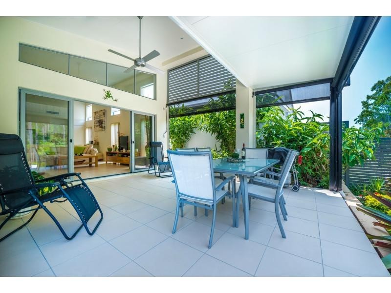 203/1 Halcyon Way, Hope Island QLD 4212