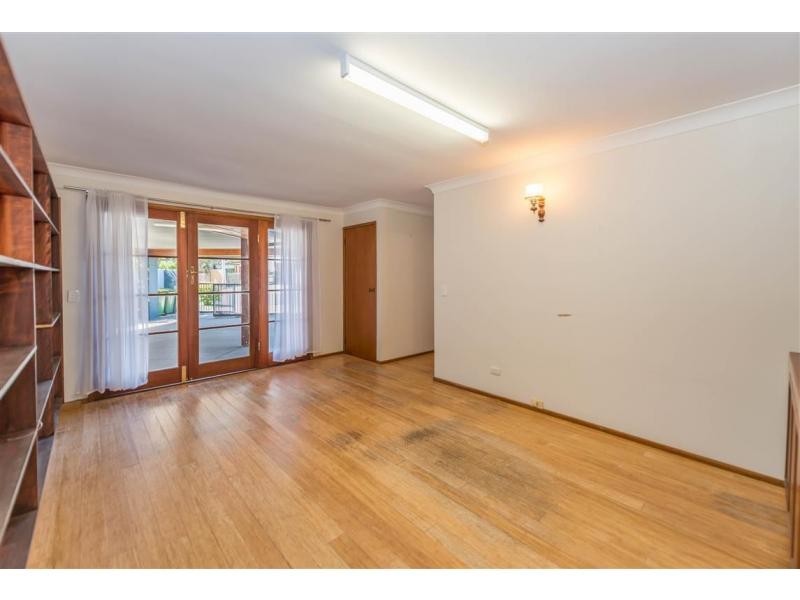 16 Yacht Street, Southport QLD 4215