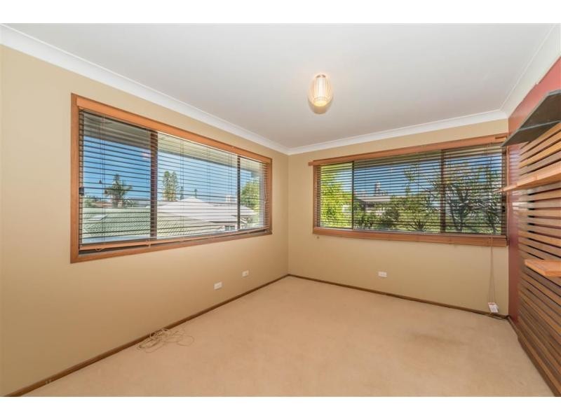 16 Yacht Street, Southport QLD 4215