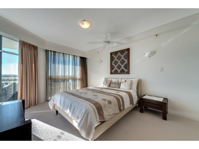 12D/5 Bayview Street, Runaway Bay QLD 4216