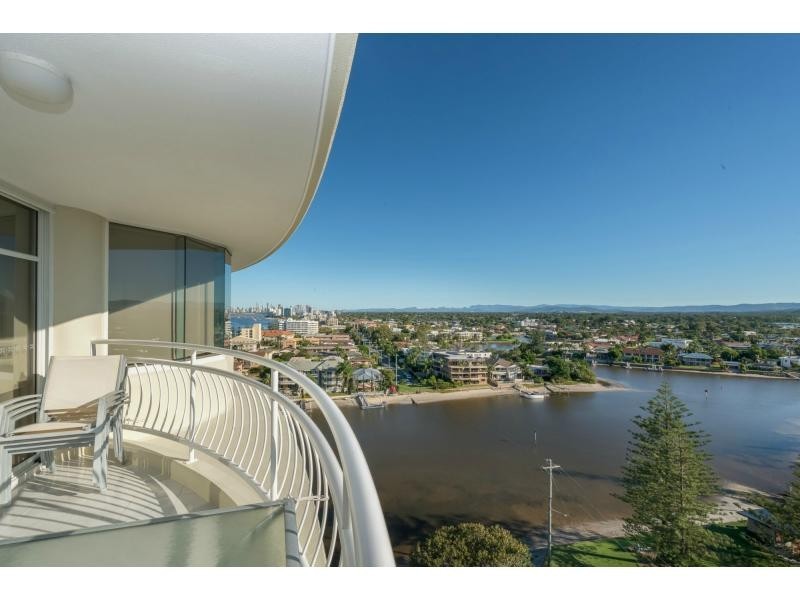 12D/5 Bayview Street, Runaway Bay QLD 4216