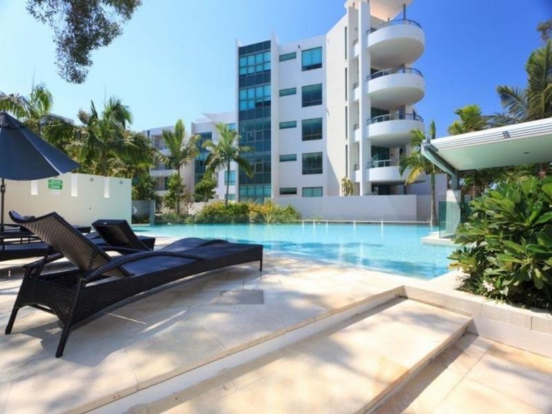 19I/20-28 Bayview Street, Runaway Bay QLD 4216