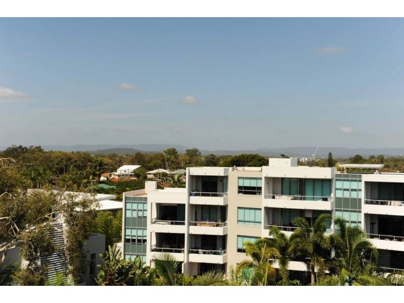 19I/20-28 Bayview Street, Runaway Bay QLD 4216