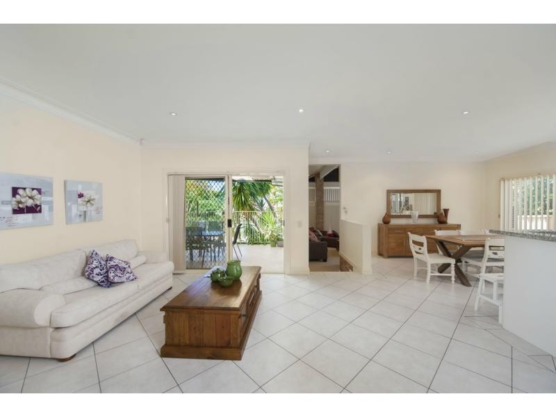 16 Moorabbin Place, Robina QLD 4226