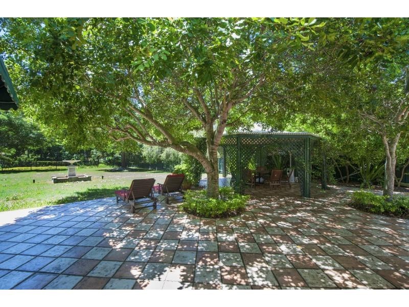 71 Marbella Drive, Benowa QLD 4217