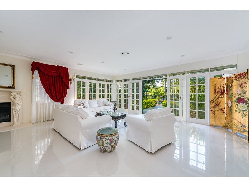 71 Marbella Drive, Benowa QLD 4217