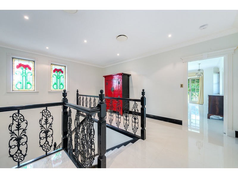 71 Marbella Drive, Benowa QLD 4217