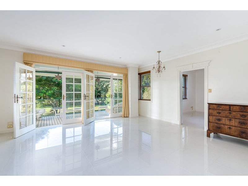 71 Marbella Drive, Benowa QLD 4217