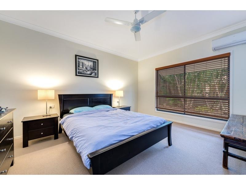 8 Broadwater Street, Runaway Bay QLD 4216